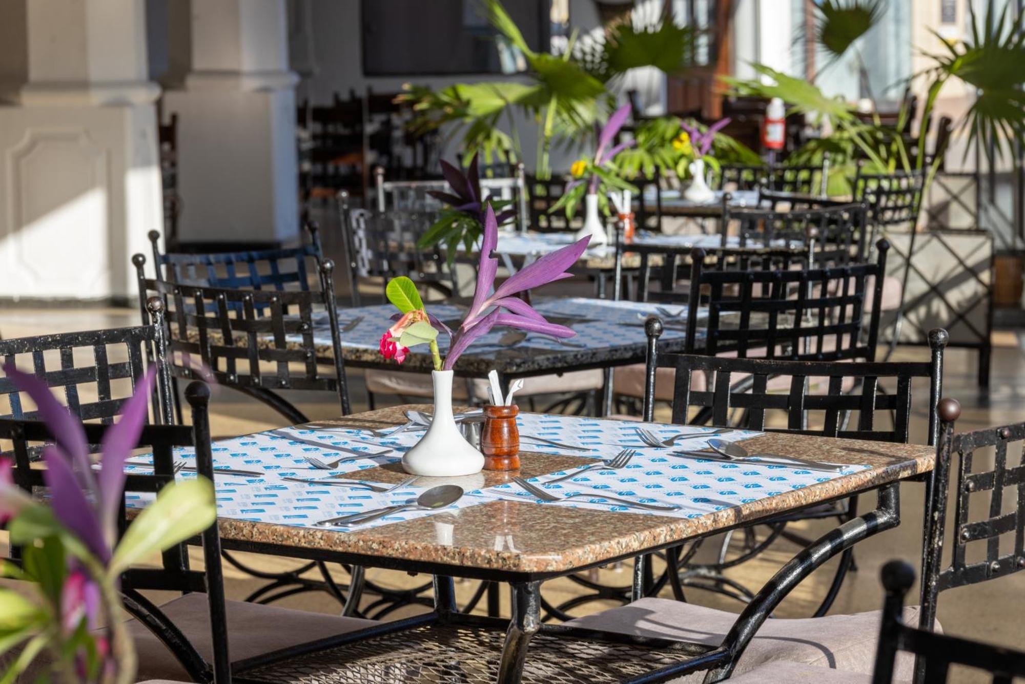 Sentrim Castle Royal Hotel Μομπάσα Εξωτερικό φωτογραφία